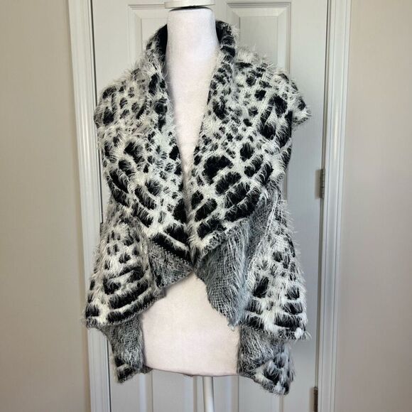 Liquid by Sioni soft vest - Picture 1 of 7